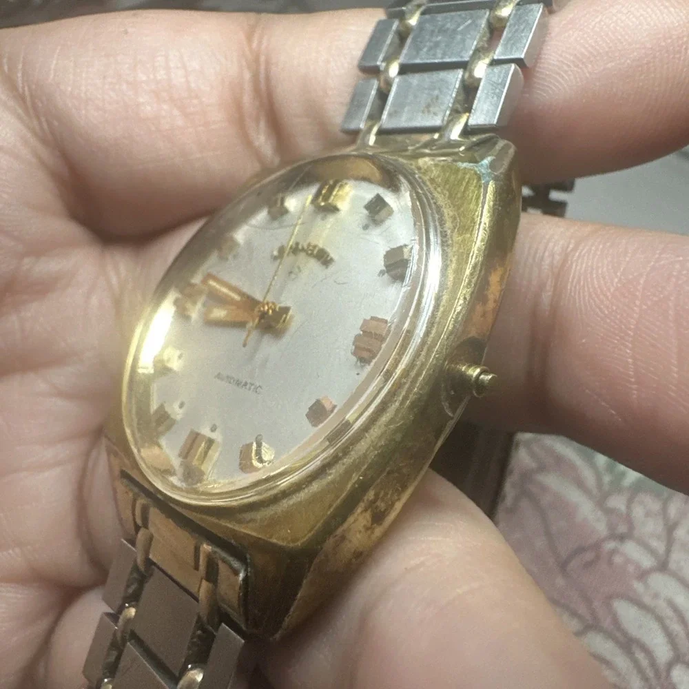 Vintage Lord Elgin 989 Mens Automatic watch 17j 34mm It ticks But Need Servicing